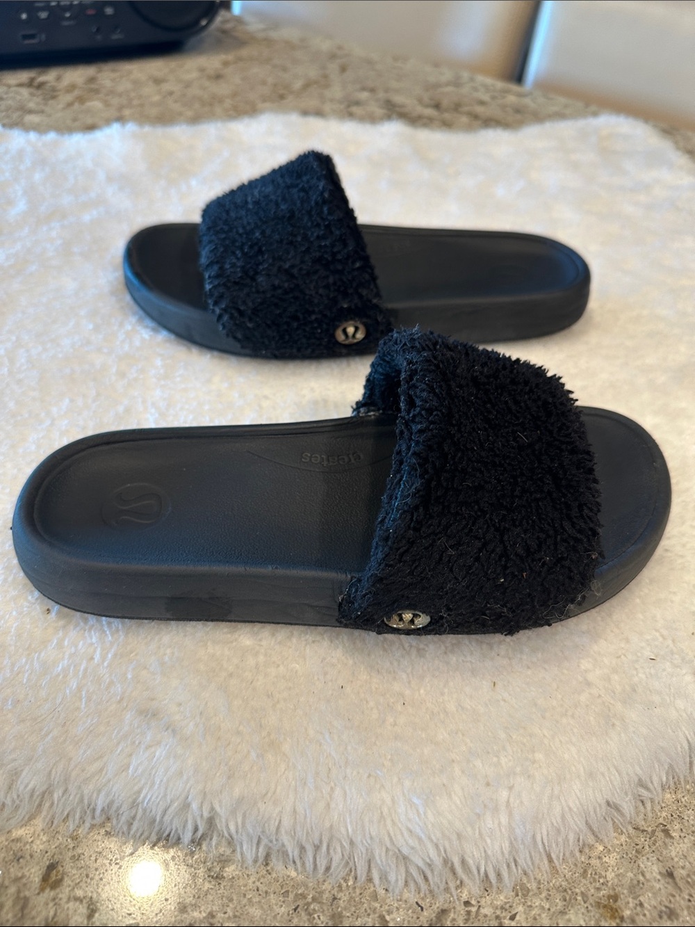 Lululemon slides
